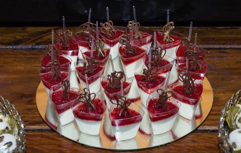 Doces Recepção de comemoração a Consagração da Pastora Kenia Almeida pelo fotógrafo Douglas Maia'