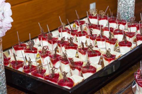 Doces Recepção de comemoração a Consagração da Pastora Kenia Almeida pelo fotógrafo Douglas Maia'