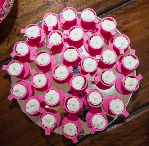 Doces Recepção de comemoração a Consagração da Pastora Kenia Almeida pelo fotógrafo Douglas Maia'