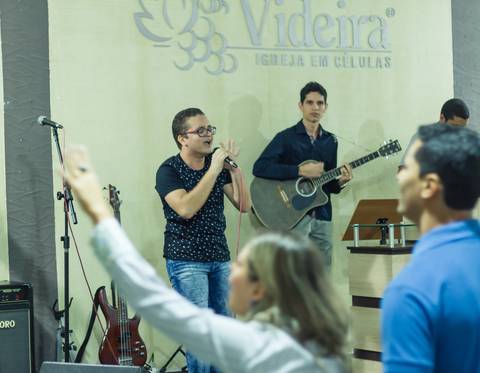 Louvor a Deus Culto Igreja Videira Vila Velha-ES pelo fotógrafo Douglas Maia'