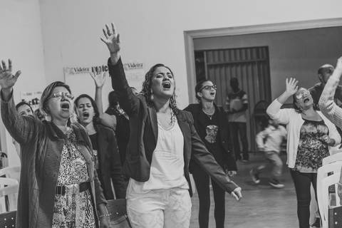 Adorando a Deus de todo coração Culto Igreja Videira Vila Velha-ES pelo fotógrafo Douglas Maia'
