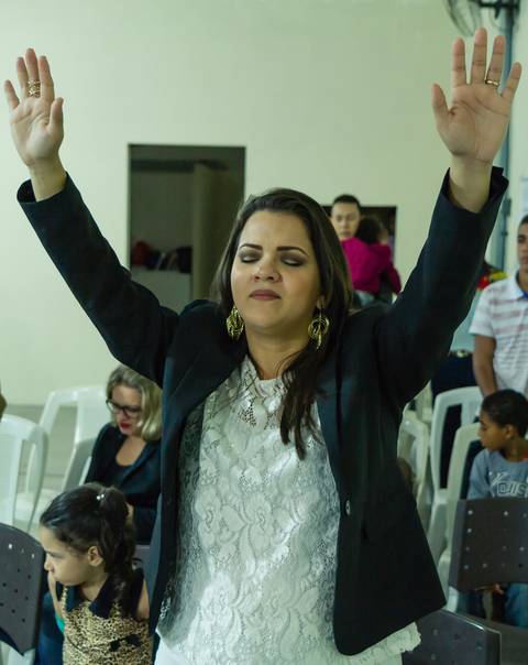 Adorando a Deus em espírito e em verdade Culto Igreja Videira Vila Velha-ES pelo fotógrafo Douglas Maia'