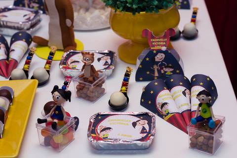 Scrapbook marmita,cone,caixa vestido,caixa acrílico Tema Show da Luna pelo fotógrafo Douglas Maia'