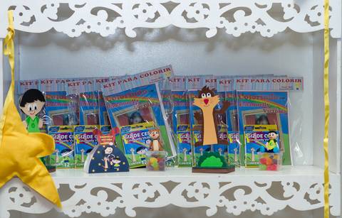 Kit para colorir Emanuelly Victória 4 nos pelo fotógrafo Douglas Maia'