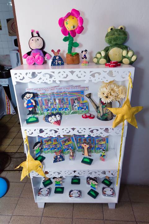 Armário com lembrancinhas Tema Show da Luna pelo fotógrafo Douglas Maia'