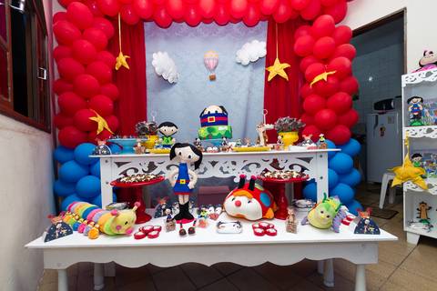 Mesa personalizada Tema Show da Luna pelo fotógrafo Douglas Maia'