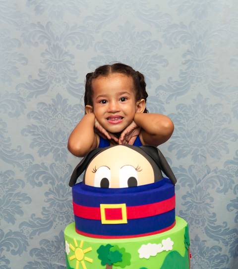 Linda Emanuelly pelo fotógrafo Douglas Maia'