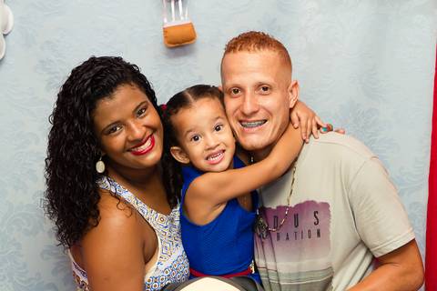 Linda família pelo fotógrafo Douglas Maia'