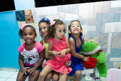 Emanuelly e amiguinhas pelo fotógrafo Douglas Maia'