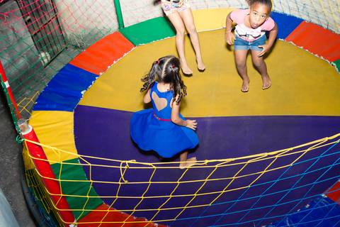 Emanuelly no pula pula pelo fotógrafo Douglas Maia'