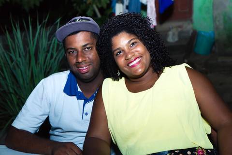 Convidados sorrindo pelo fotógrafo Douglas Maia'