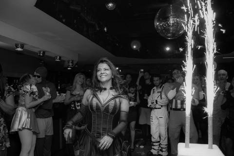 Festa de aniversário à fantasia retrato de família'