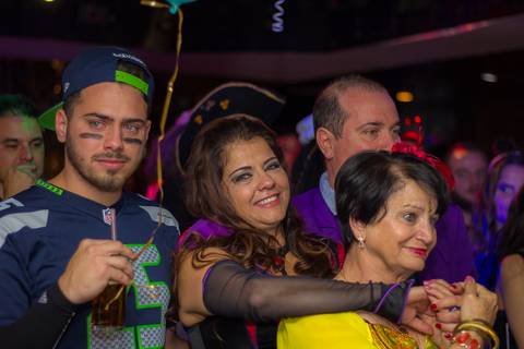 Festa de aniversário à fantasia retrato de família'