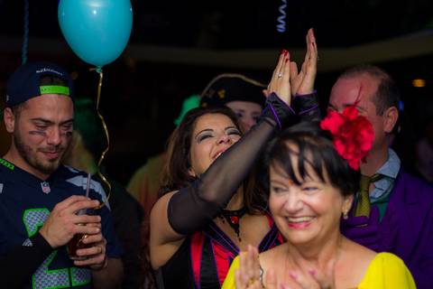 Festa de aniversário à fantasia retrato de família'