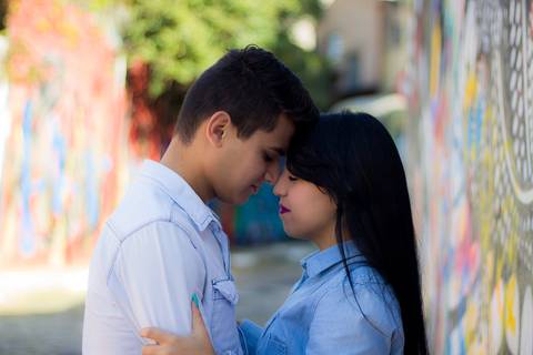 Ensaio fotografico casal pre wedding no beco do batman em sao paulo'
