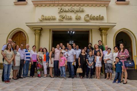 Fotografia de família fotografia de batizado foto de batismo de bebe em igreja católica em são paulo'