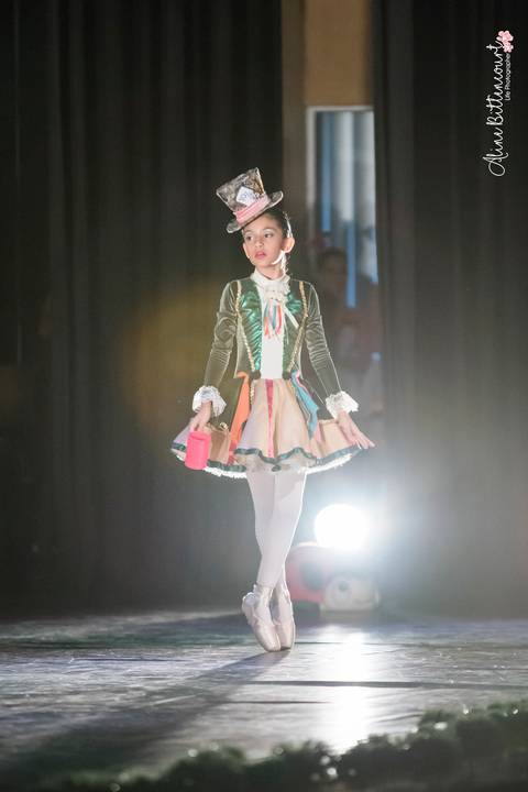 Ballet - Alice no País das Maravilhas'