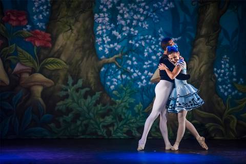 Ballet - Alice no País das Maravilhas'