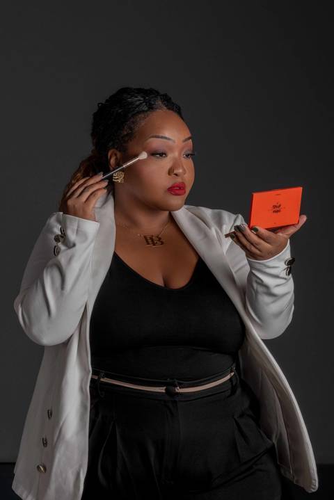 foto corporativa retrato corporativo empreendedora empresaria foto maquiadora foto profissional maquiadora makeup profissional makeup foto para curso '