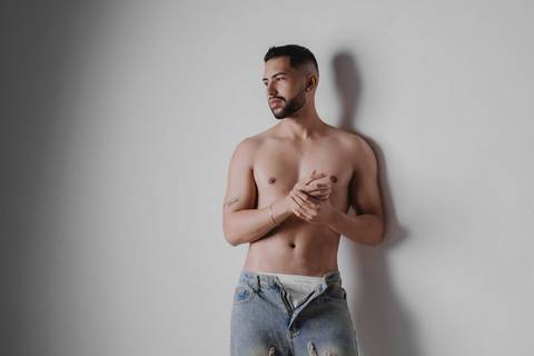 ensaio sensual masculino ensaio sensual ensaio masculino fotografo ensaio com fotografo ensaio pessoal masculino homem de jeans melhor fotografo jonas souza fotografia '
