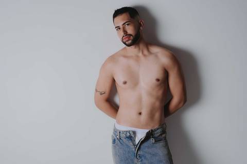 ensaio sensual masculino ensaio sensual ensaio masculino fotografo ensaio com fotografo ensaio pessoal masculino homem de jeans melhor fotografo jonas souza fotografia '