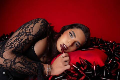 ensaio feminino mulher trans mac batons campanha mac releitura mac jonas souza valentina mulher trans fotografo de fotografo de nova odessa campanha mac 1994 campanha mac rupaul maquiadora maquiadora profissional ensaio de maquiagem fotografo '