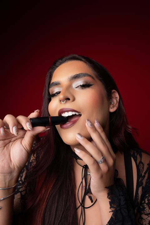 ensaio feminino mulher trans mac batons campanha mac releitura mac jonas souza valentina mulher trans fotografo de fotografo de nova odessa campanha mac 1994 campanha mac rupaul maquiadora maquiadora profissional ensaio de maquiagem fotografo '