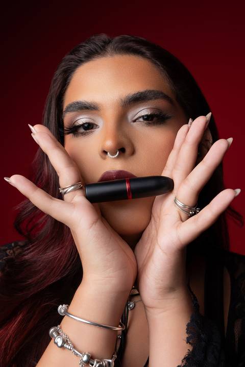 ensaio feminino mulher trans mac batons campanha mac releitura mac jonas souza valentina mulher trans fotografo de fotografo de nova odessa campanha mac 1994 campanha mac rupaul maquiadora maquiadora profissional ensaio de maquiagem fotografo '