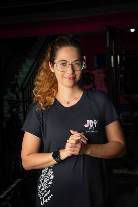 retrato corporativo foto de equipe como fazro fotos de equipe salao de cabeleiro fotos de professoras academia feminina fotografo de academia fotografo profissional fotografo de equipe fotografo de mulher ensaio em academia foto de equipe em salão cabelo'
