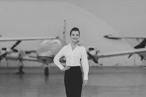 comissária. comissária excutiva. foto comissária executiva. avião. aviões. comissária de bordo executiva. comissária de bordo. Jonas Souza. Privet jet. Aeromoça. tripulante. comissária de voo. airline. crew. crewlife. modo de voo. flight mode.'