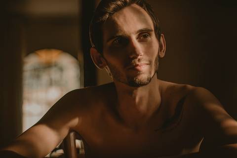 Jonas Souza. Jonas Souza fotografia. Fotógrafo de Nova Odessa. João Castilho. Nu. Nu artístico. Ensaio Masculino. Fotografia Masculino. Ensaio Nu. Campinas. Retrato (1)'