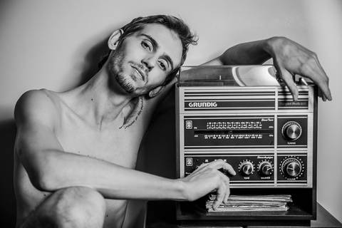 Jonas Souza. Jonas Souza fotografia. Fotógrafo de Nova Odessa. João Castilho. Nu. Nu artístico. Ensaio Masculino. Fotografia Masculino. Ensaio Nu. Campinas. Retrato (1)'