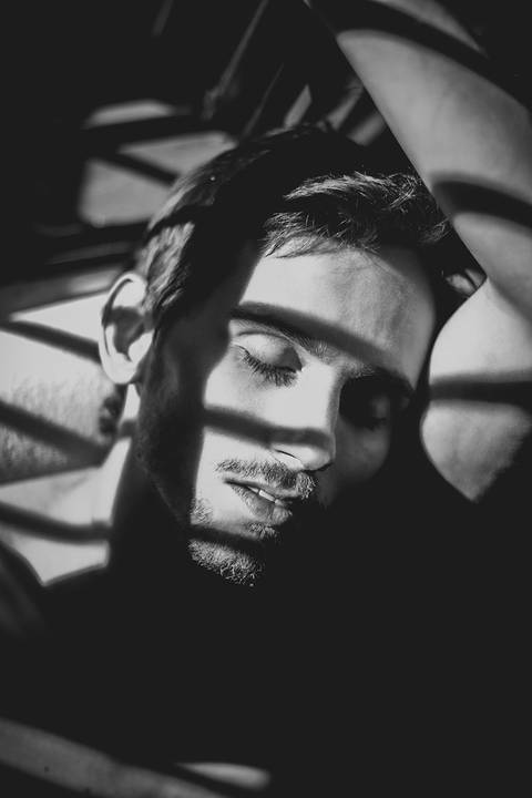 Jonas Souza. Jonas Souza fotografia. Fotógrafo de Nova Odessa. João Castilho. Nu. Nu artístico. Ensaio Masculino. Fotografia Masculino. Ensaio Nu. Campinas. Retrato (1)'