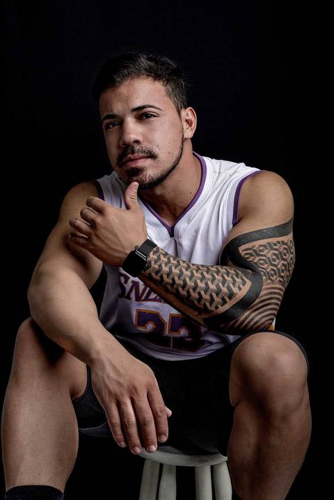 ensaio masculino. ensaio para homens. ensaio sensual masculino. fotografo de homens. fotografo campinas. fotografo masculino. jonas souza. fotografo na região. ensaio nu. foto em estúdio para homens. fitness. homem fit. homens malhados. homens sarados. '