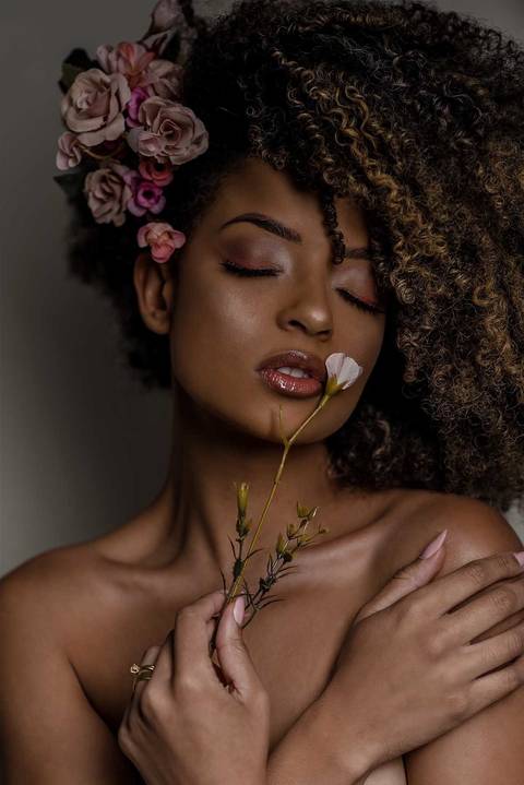 ensaio feminino. ensaio sensual. negra. mulher preta. cacheadas. crespo. fotografo nova odessa. fotografia sensual. afro. mulher afro. estudio nova odessa. empoderada. maquiagem maquiadora. cosmeticos. influencer de campinas. autoestima. beleza. '