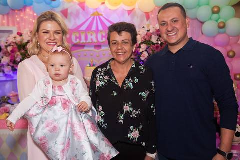 Sara Weiss Locks - Aniversário Infantil - Fotografia 1 Ano'