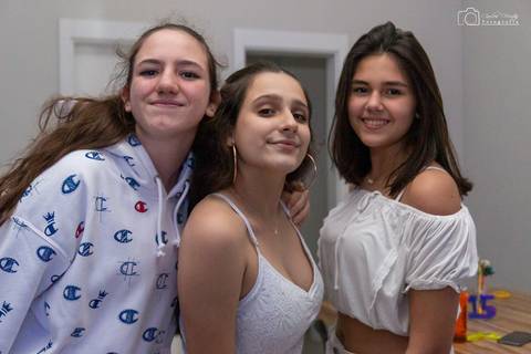 amigas da debutante'