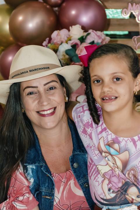Aniversário surpresa da Maria Clara.'