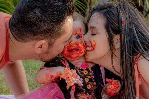 Cake Smash da Helena, feito numa linda tarde de sol no Parque da Cidade da Serra/ES.'