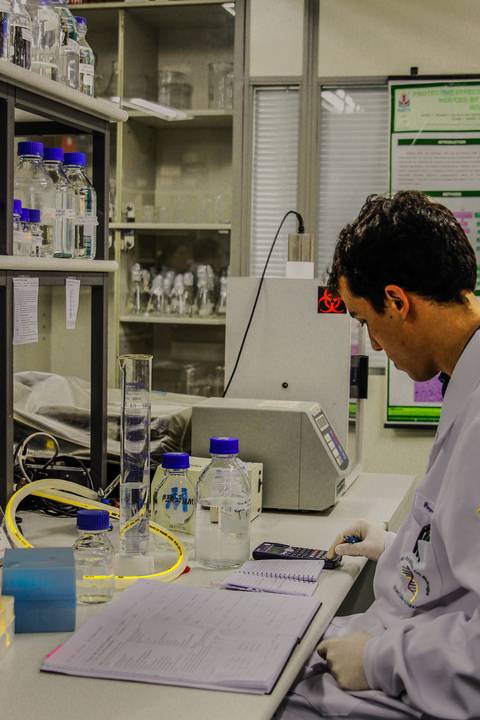 LABORATÓRIO DE BIOLOGIA MOLECULAR'