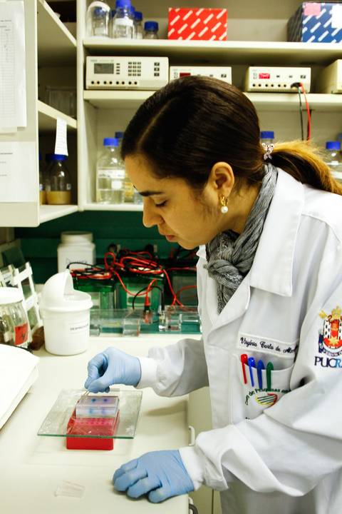 LABORATÓRIO DE BIOLOGIA MOLECULAR'