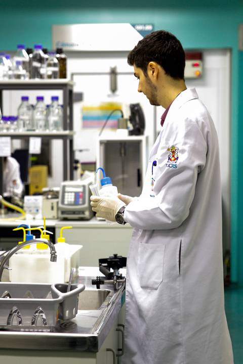 LABORATÓRIO DE BIOLOGIA MOLECULAR'