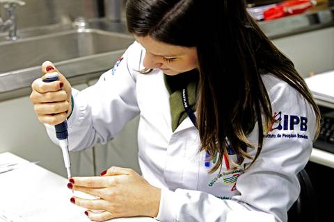 LABORATÓRIO DE BIOLOGIA MOLECULAR'