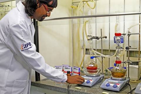 SÍNTESE DO IQG 607'