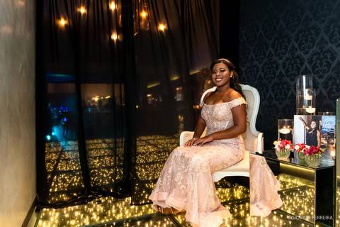 Debutante no Hall do Alta Cabana'