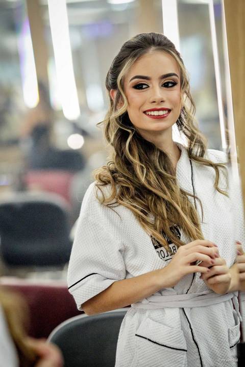 Debutante making off campinas Agnaldo Cabelos'