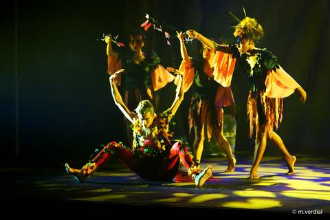 JK Cia de Dança - Avesso'