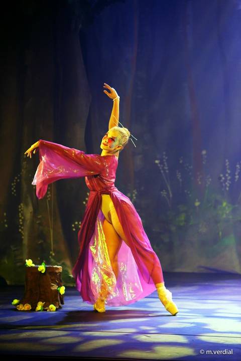 JK Cia de Dança - Avesso'