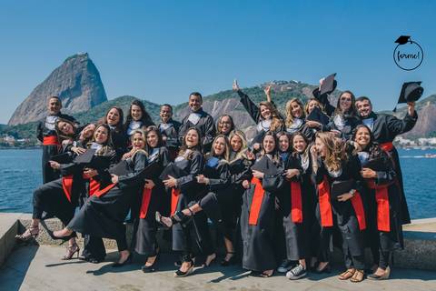 fotos-de-formatura-em-grupo-rj-ensaio-externo-direito'