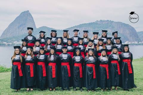 fotos-de-formatura-grupo-rj-ensaio-externo-direito-ri-colacao-graduacao'